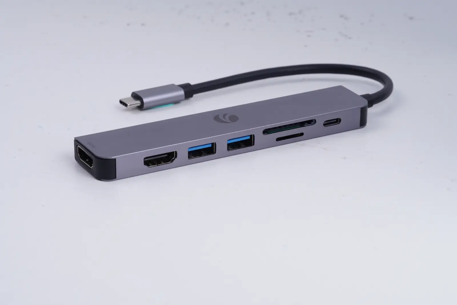 VCOM CUE39 7-in-1 Dual Monitor Docking Station USB-C Hub 1