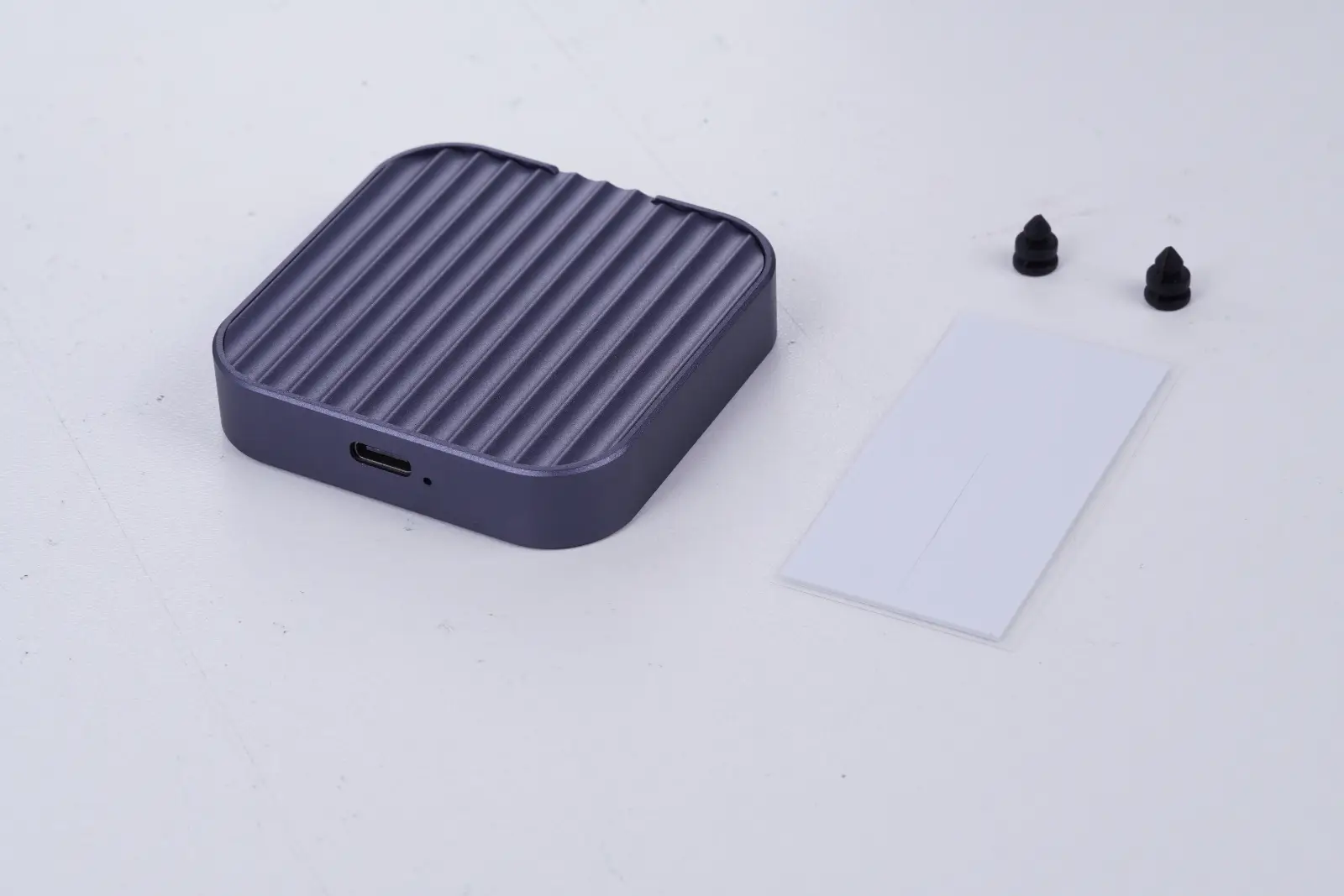 VCOM CU853N M.2 NVMe & SATA SSD Magnetic Enclosure USB 3.2 Gen2 Type-C 10Gbps Tool-Free Portable Case